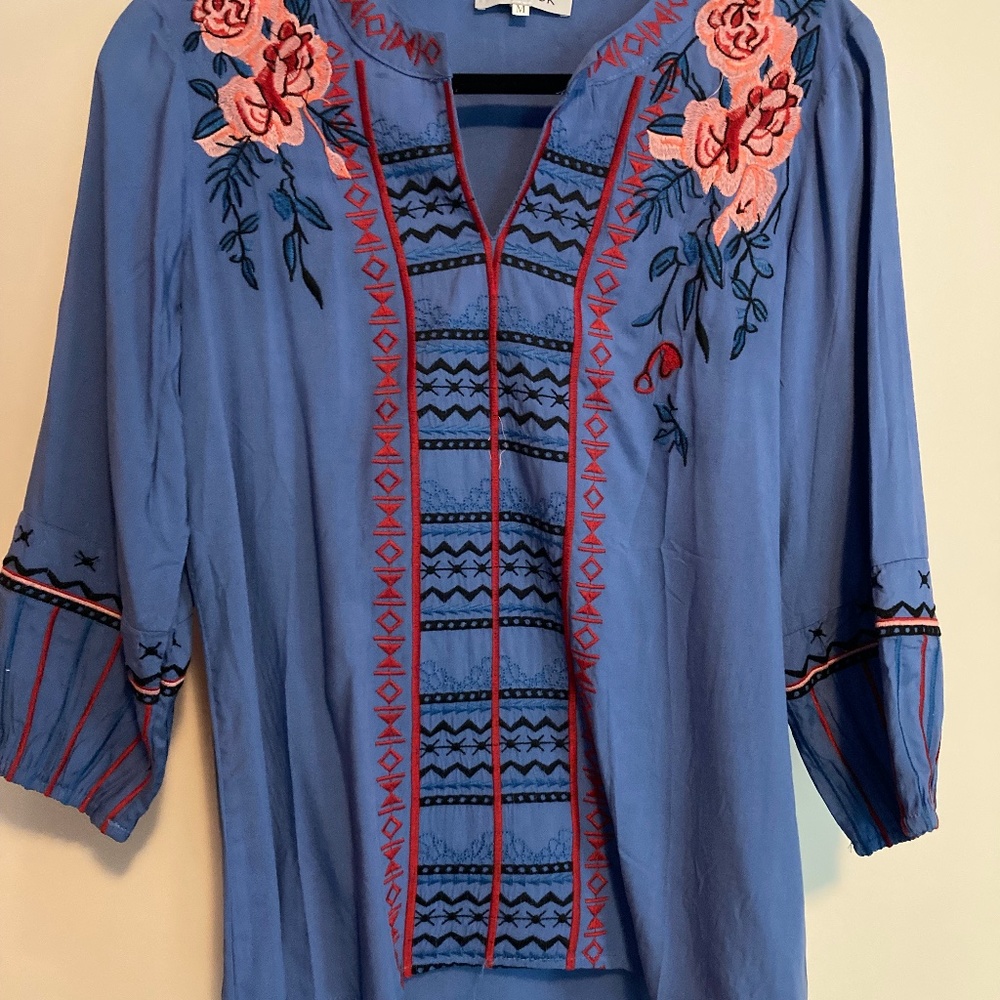 Blue embroidered and aplique Mexican top